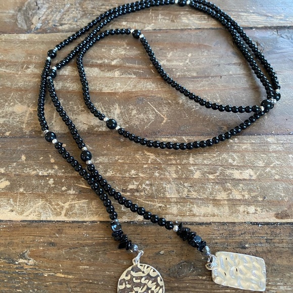 Silpada Onyx Lariat Necklace N1467
41” Inches long - Picture 4 of 7